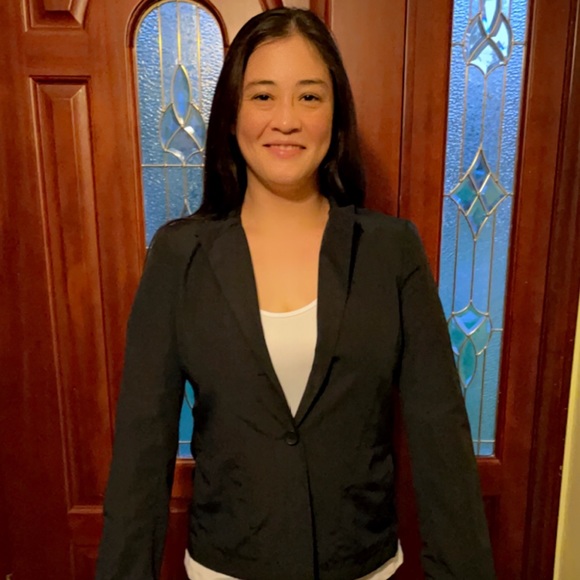 Meet ur Posher Jess⭐️star - Picture 2 of 3